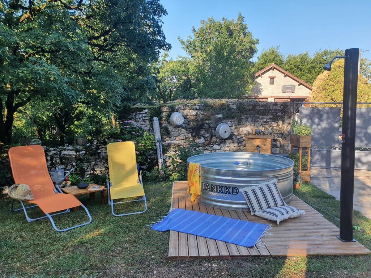 Gites Sur Le Causse De St Chels, Charme Sport Et Detente Saint-Chels Exterior foto